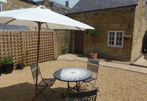 The Granary at Bay House Broadway outside