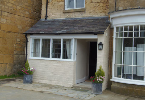 The Old House at Bay House Broadway outside