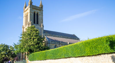 Churches in Broadway